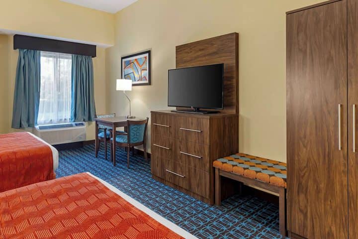 Room 14 of 43