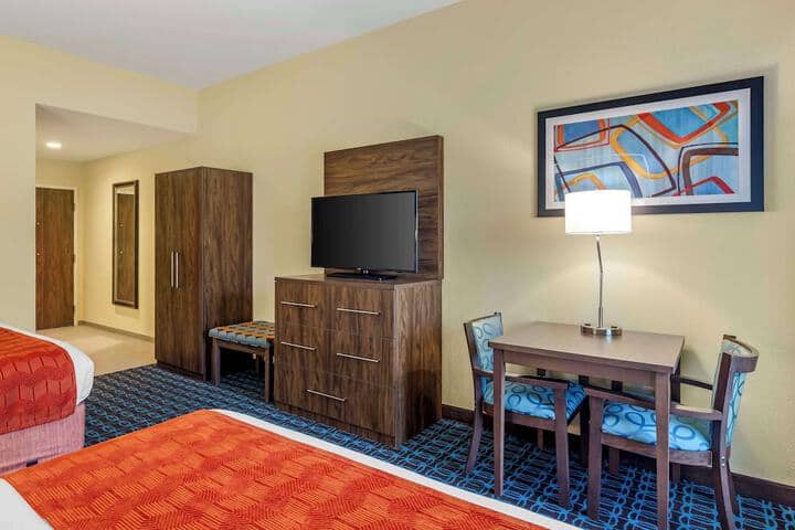 Room 9 of 43