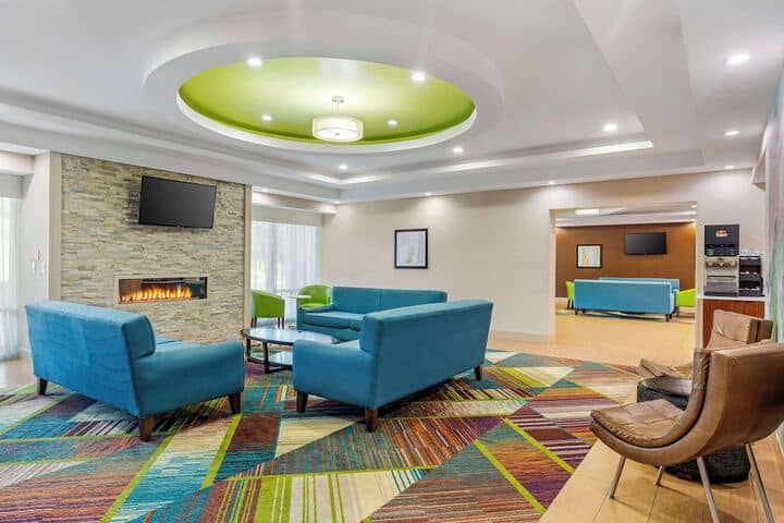 Hotel Interior 4 of 43